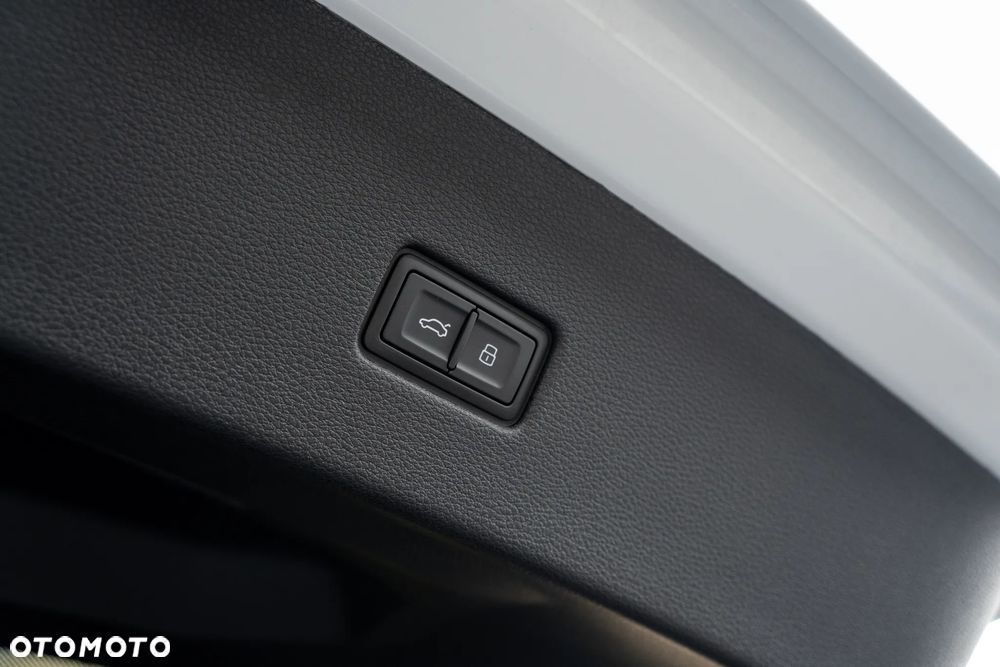 Audi SQ8 - 38