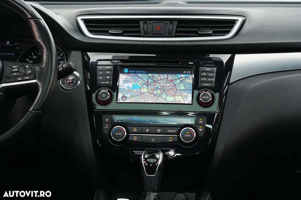 Nissan Qashqai 1.2 DIG-T Start/Stop X-TRONIC Tekna - 34