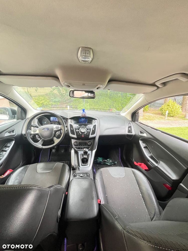 Ford Focus 1.6 EcoBoost Titanium - 13