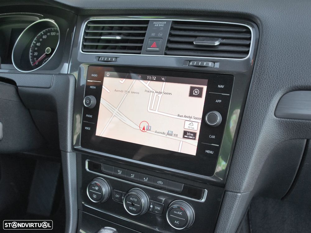VW Golf 1.6 TDI Confortline DSG - 10