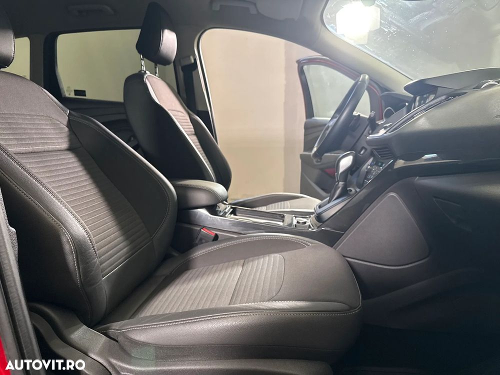 Ford Kuga - 12