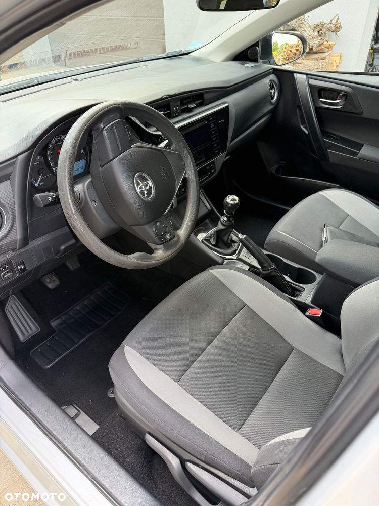 Toyota Auris 1.4 D-4D Active - 7