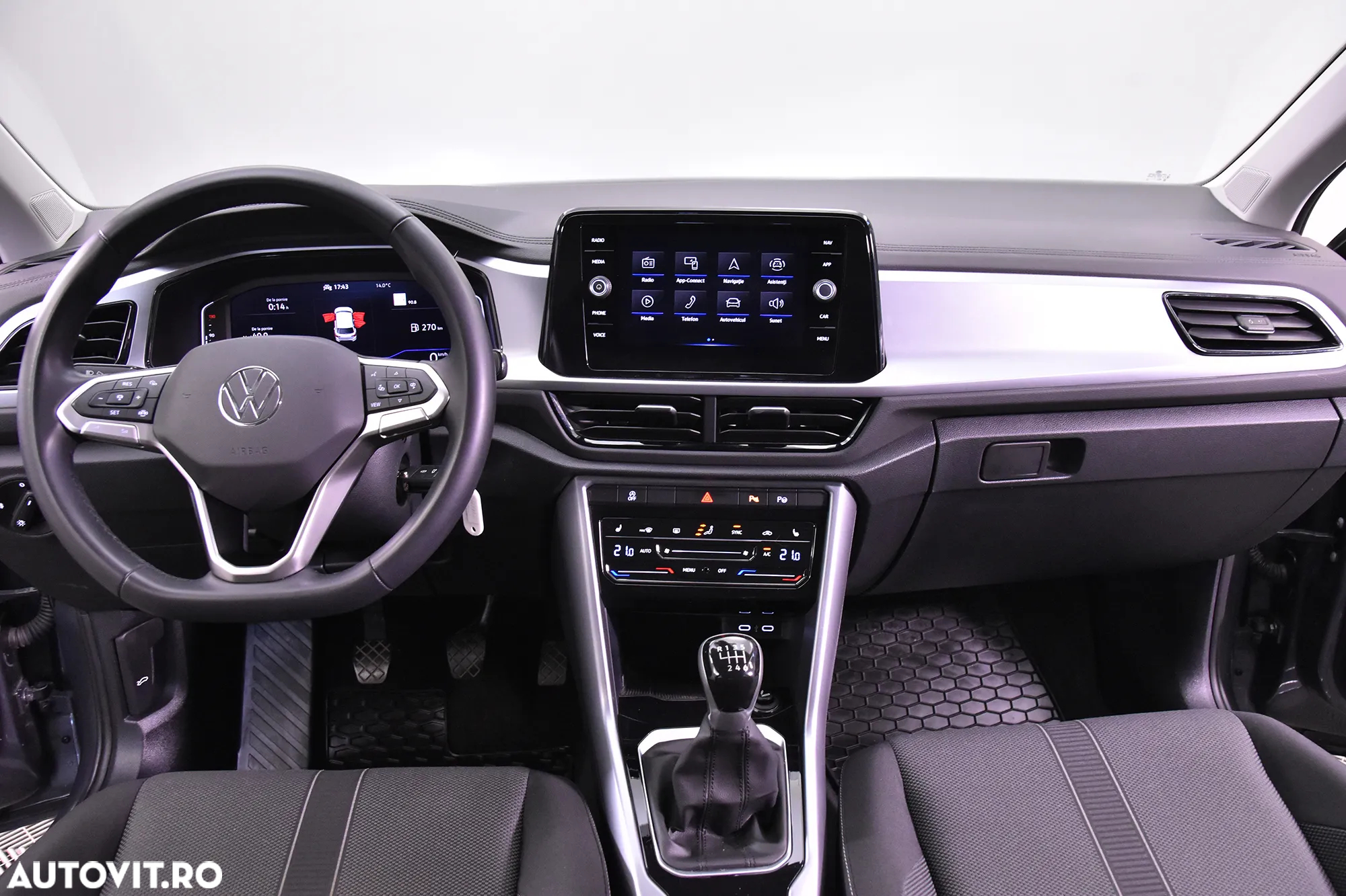 Volkswagen T-ROC - 9