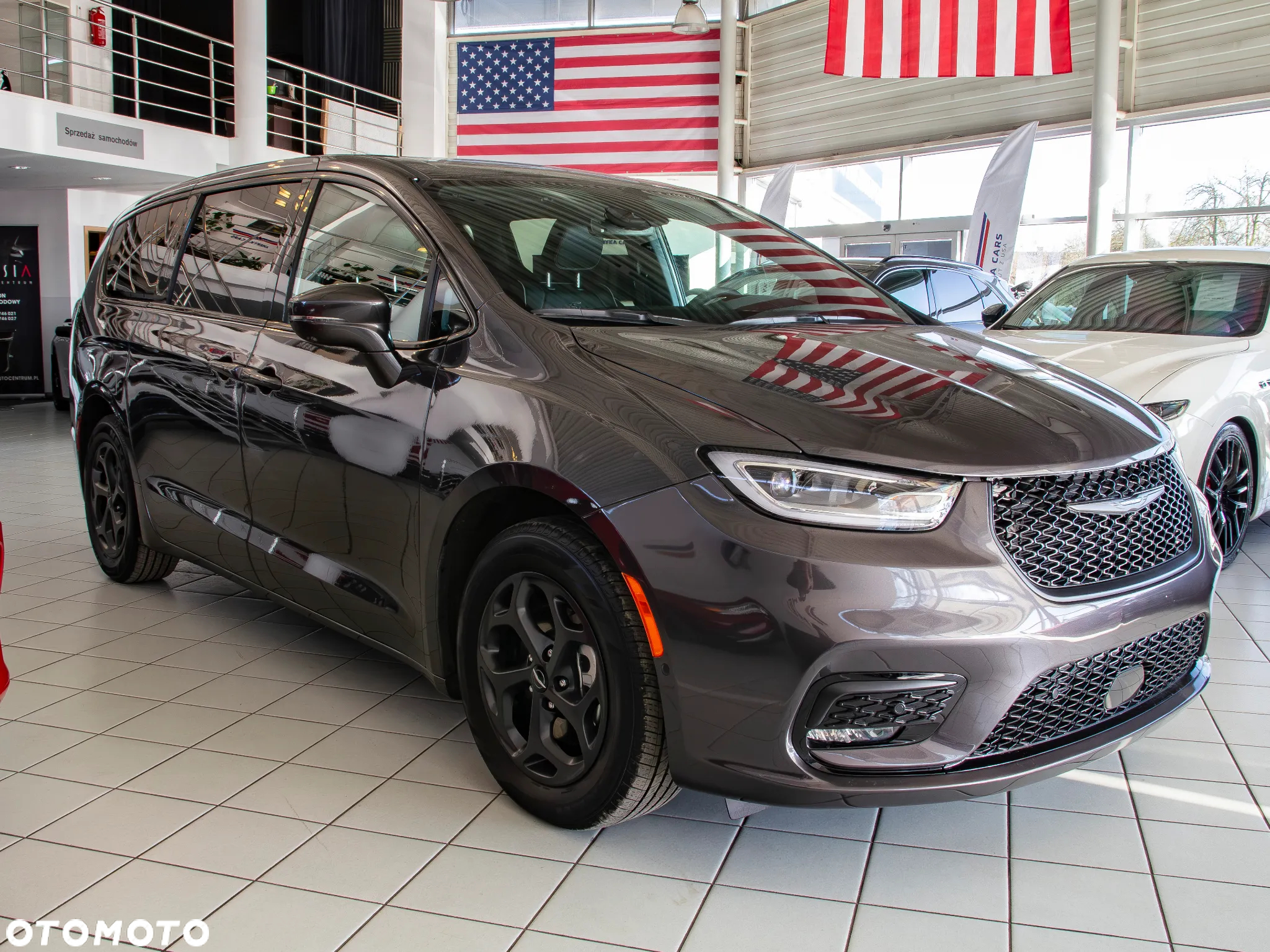 Chrysler Pacifica - 3
