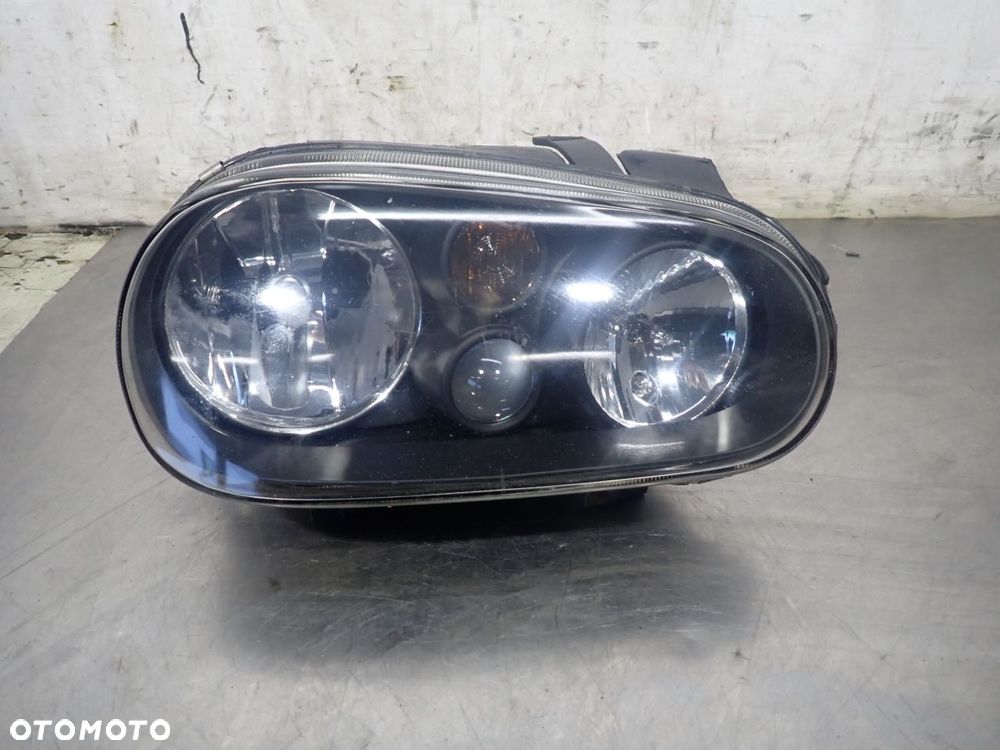 LAMPA PRAWA PRZEDNIA VOLKSWAGEN GOLF IV - 1