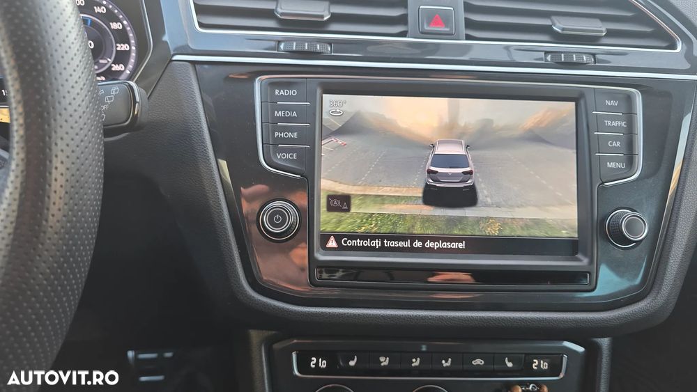 Volkswagen Tiguan 2.0 TDI SCR 4MOTION DSG Highline - 23