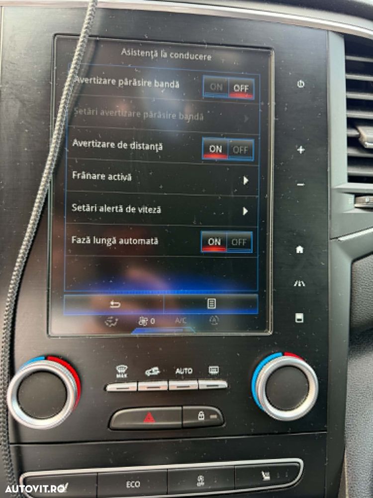Renault Megane ENERGY dCi 110 EDC BOSE EDITION - 3