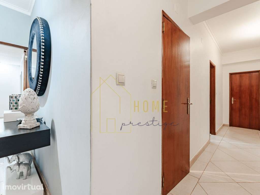 T4 Junto ao Metro da Reboleira - Grande imagem: 5/25