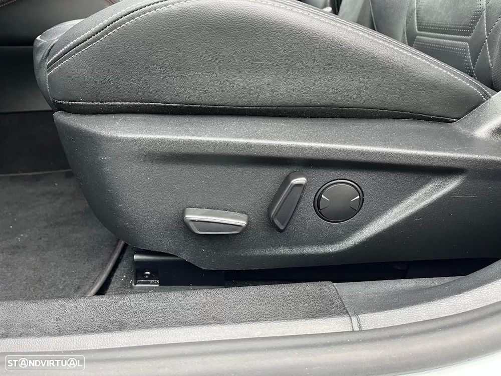 Ford Focus 1.0 EcoBoost MHEV ST-Line X Aut. - 26