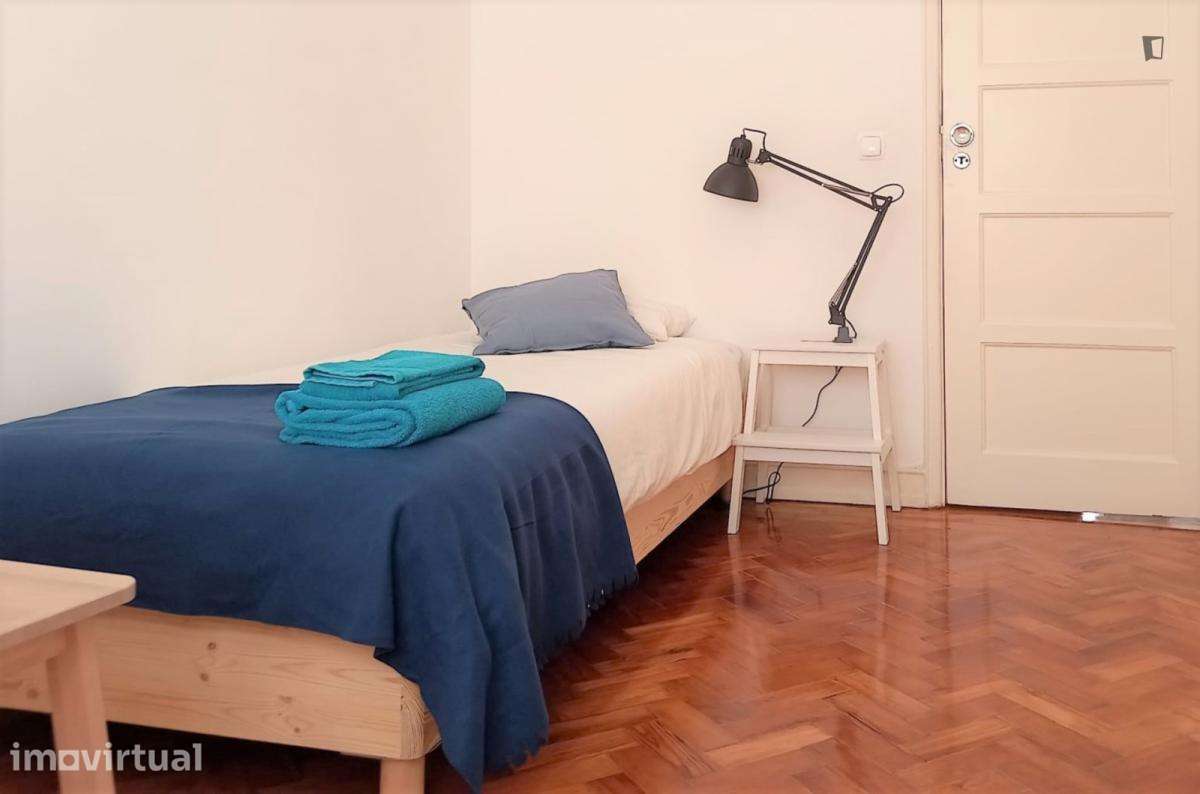 Quarto - localizado em Arroios Lisbon - Grande imagem: 3/9