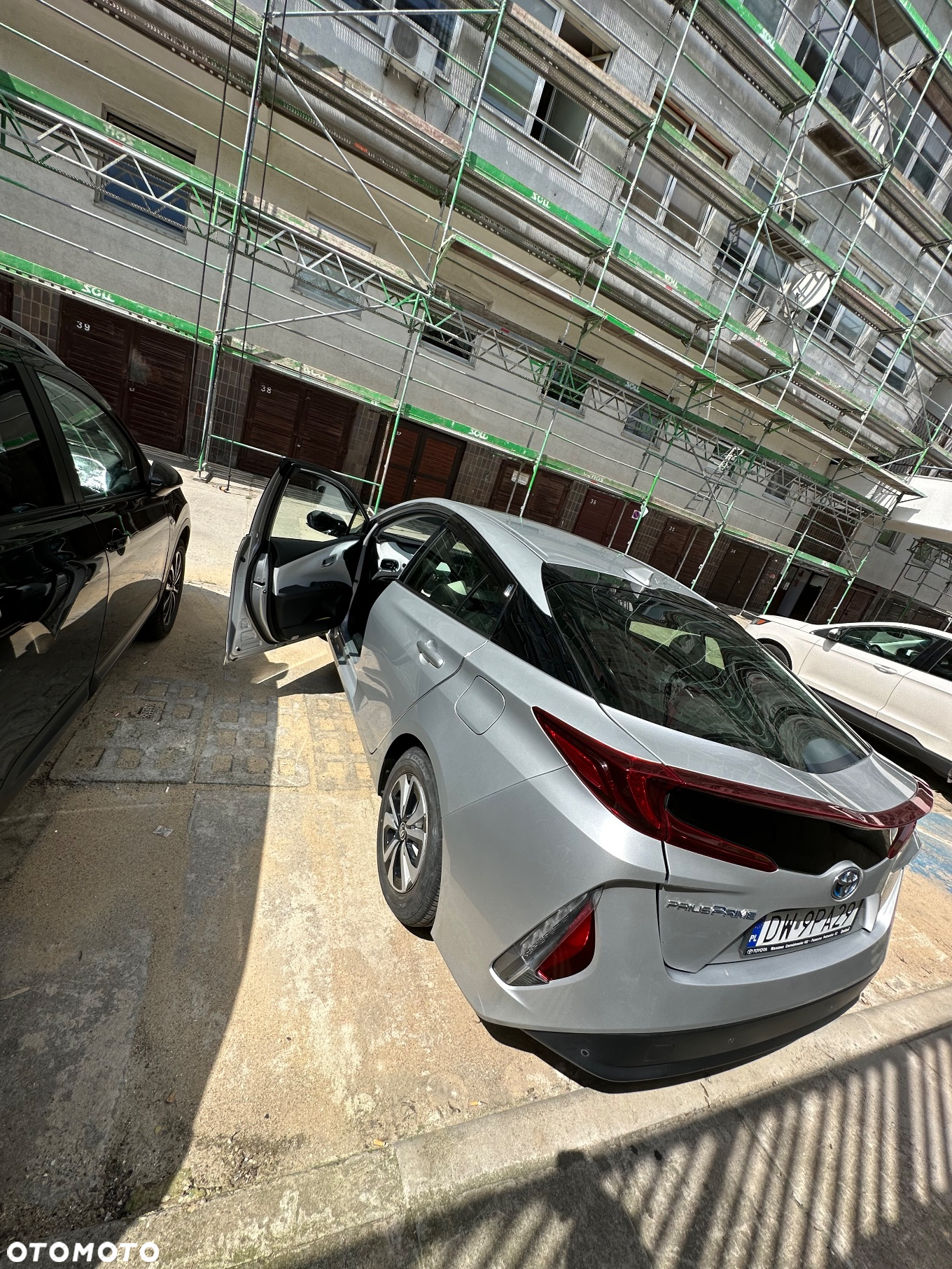 Toyota Prius 1.8 Hybrid Premium - 6