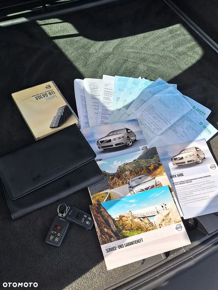 Volvo XC 70 D5 AWD Kinetic - 40