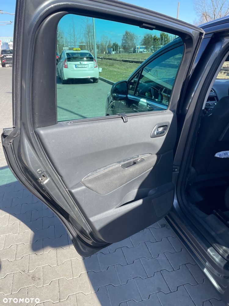 Peugeot 5008 1.6 HDi Premium - 26