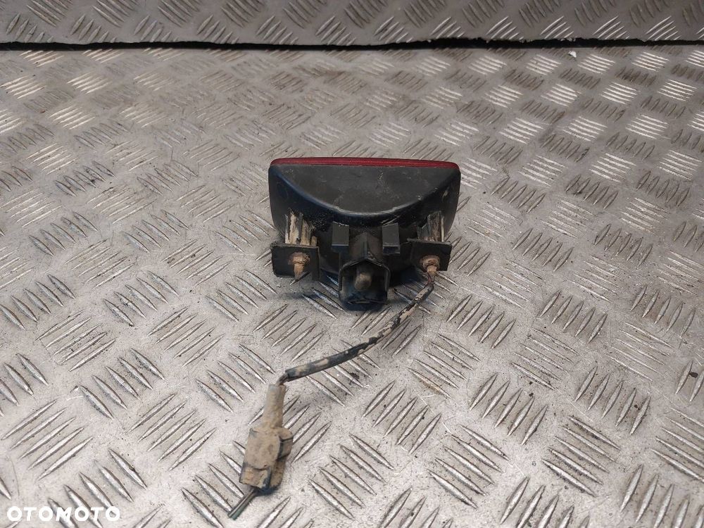 LAMPA PRZECIWMGIELNA TYŁ SUBARU FORESTER I LIFT - 2