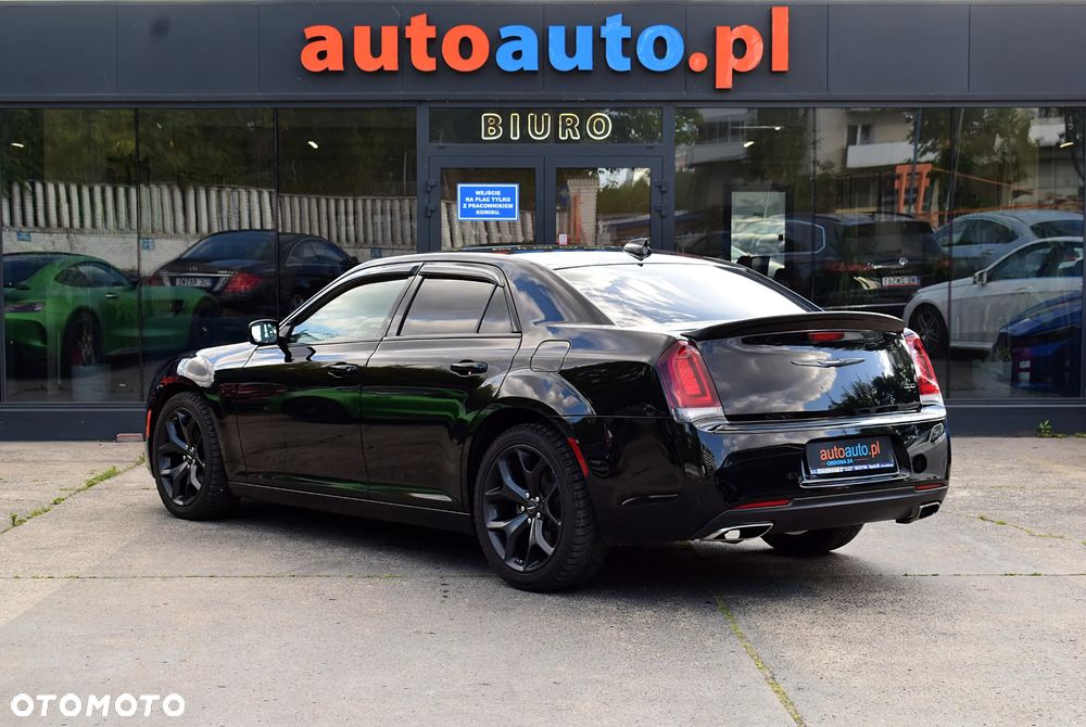 Chrysler 300C - 21
