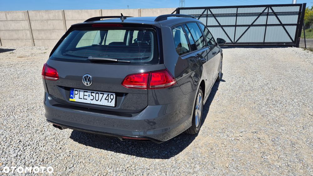 Volkswagen Golf - 25