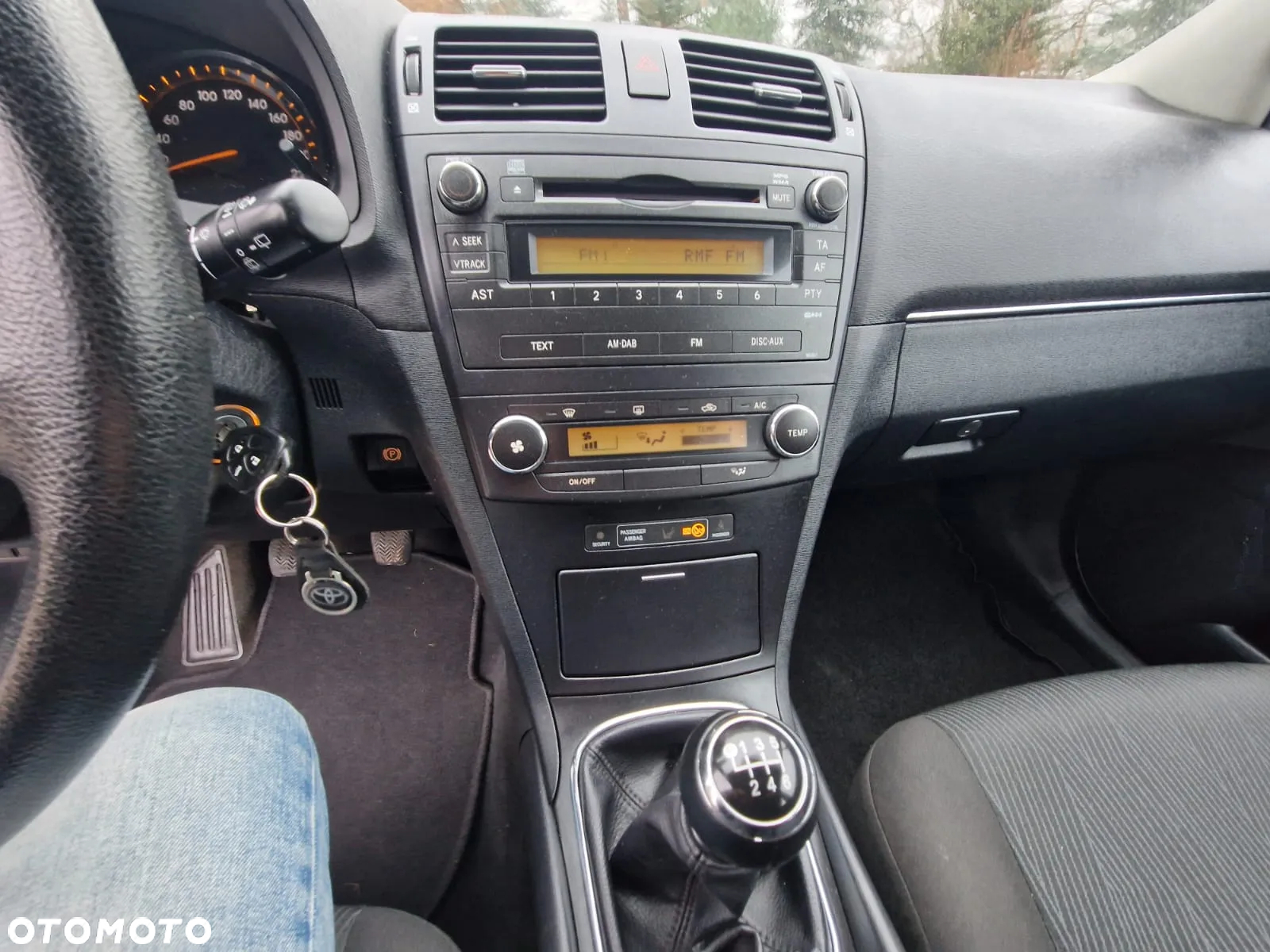 Toyota Avensis - 16