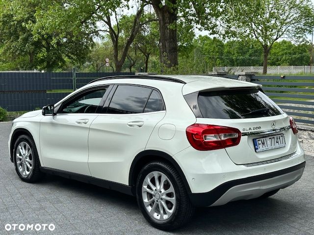Mercedes-Benz GLA 200 - 6