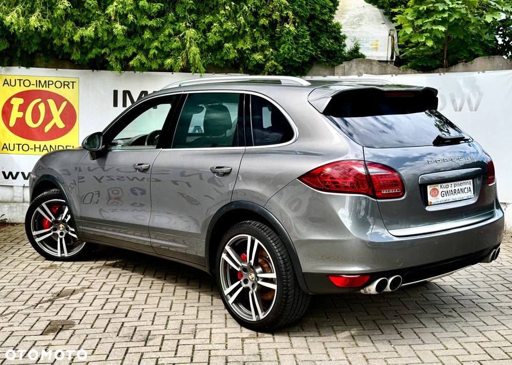 Porsche Cayenne Turbo - 6
