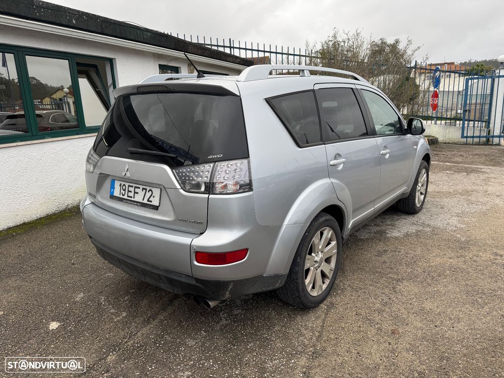 Mitsubishi Outlander 2.0 DI-D Intense+ 4WD - 4