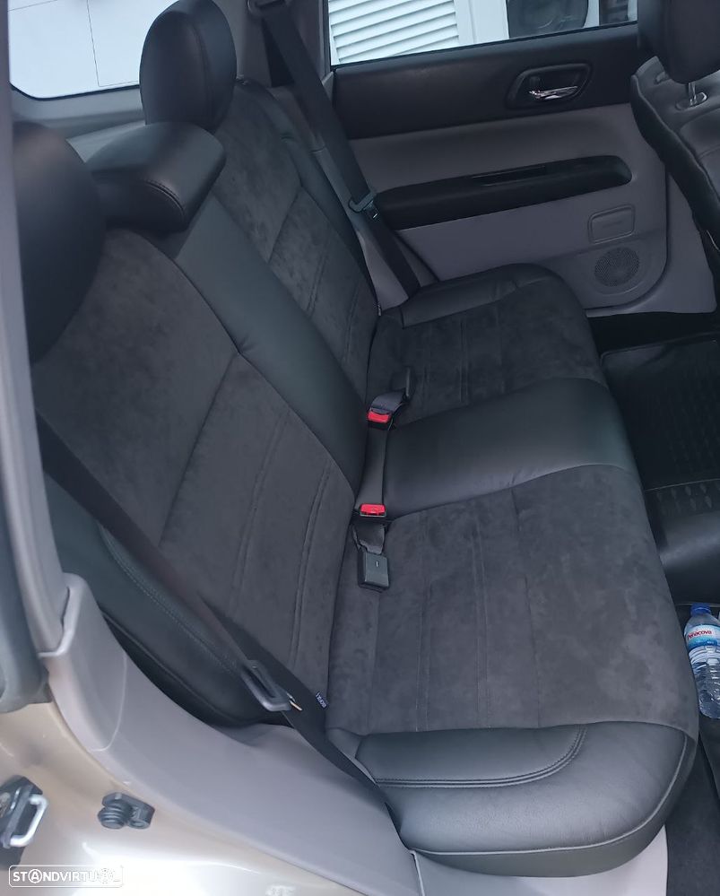 Subaru Forester 2.0 T XT - 32