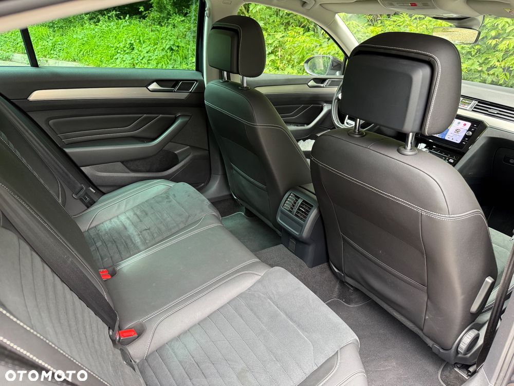 Volkswagen Passat 2.0 TSI 4Mot Elegance DSG - 23