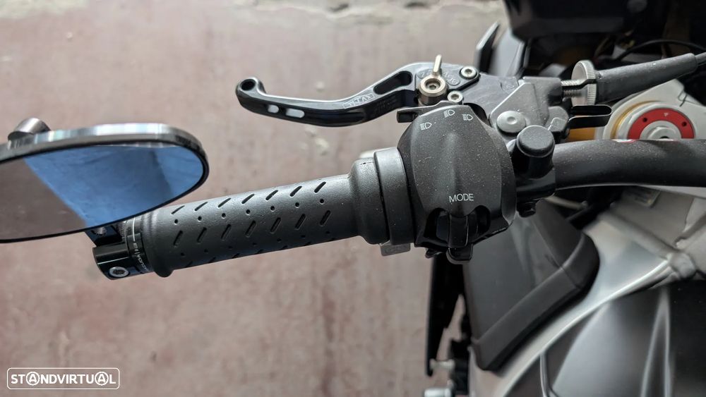 Aprilia Tuono V4R APRC - 9