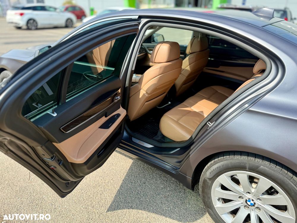 BMW Seria 7 730d Aut. - 6