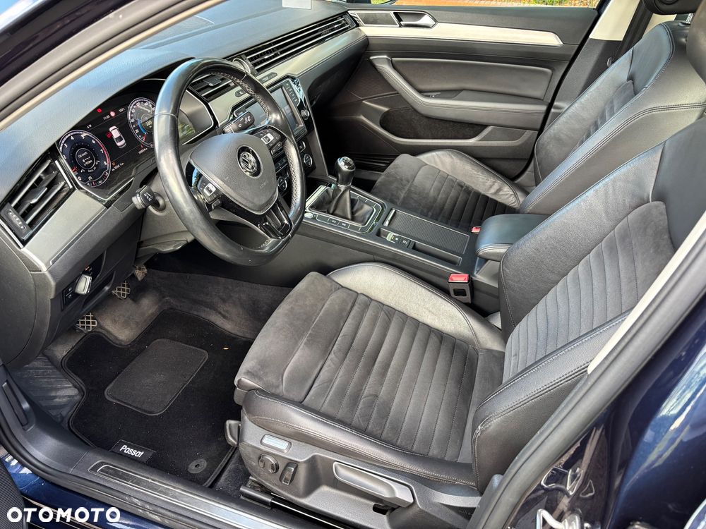 Volkswagen Passat 1.8 TSI BMT Highline - 26