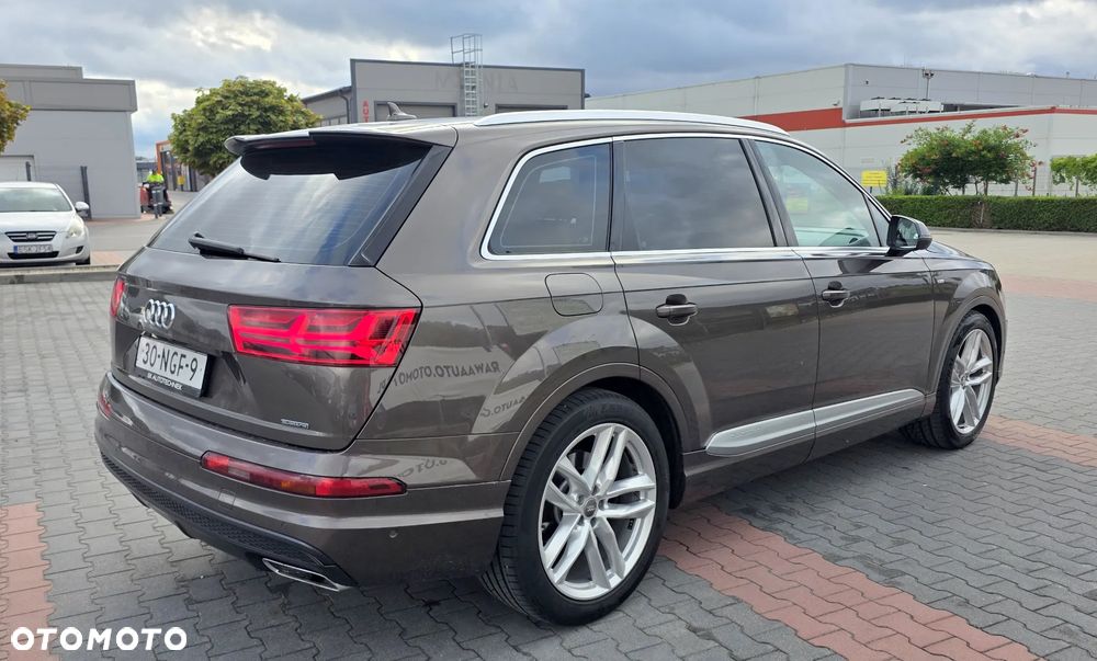 Audi Q7 - 4