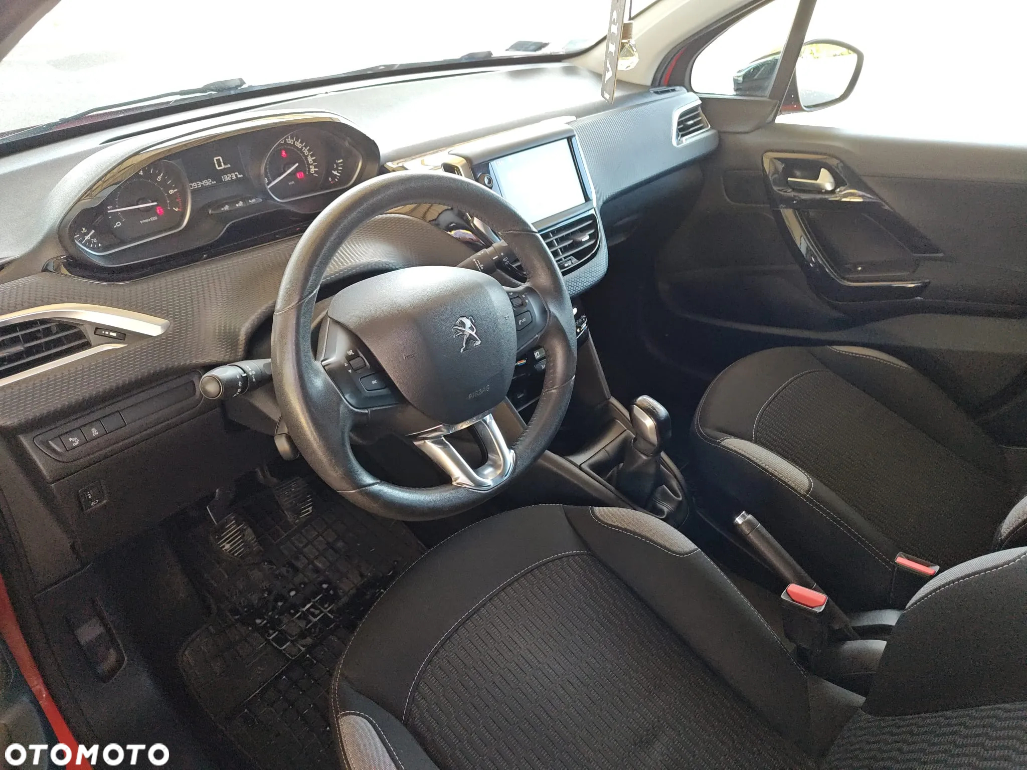 Peugeot 208 1.2 PureTech Style - 7