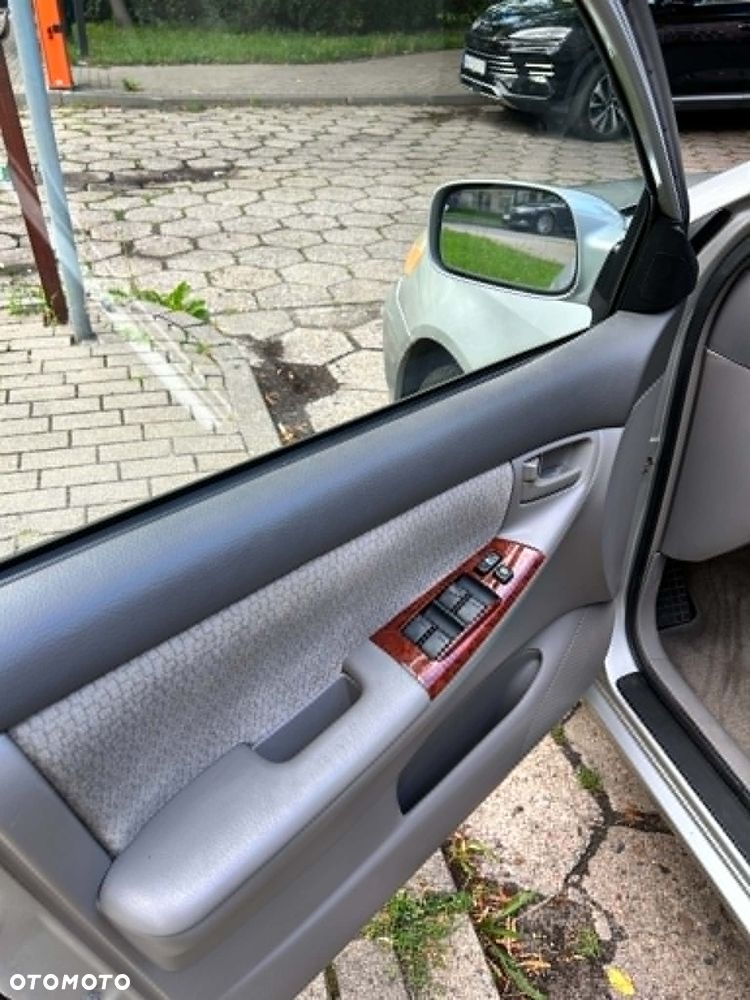 Toyota Corolla - 6