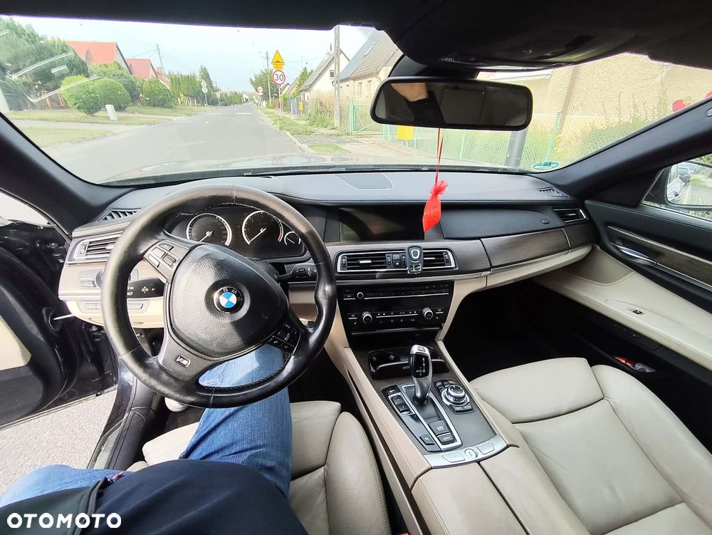 BMW Seria 7 730d - 8