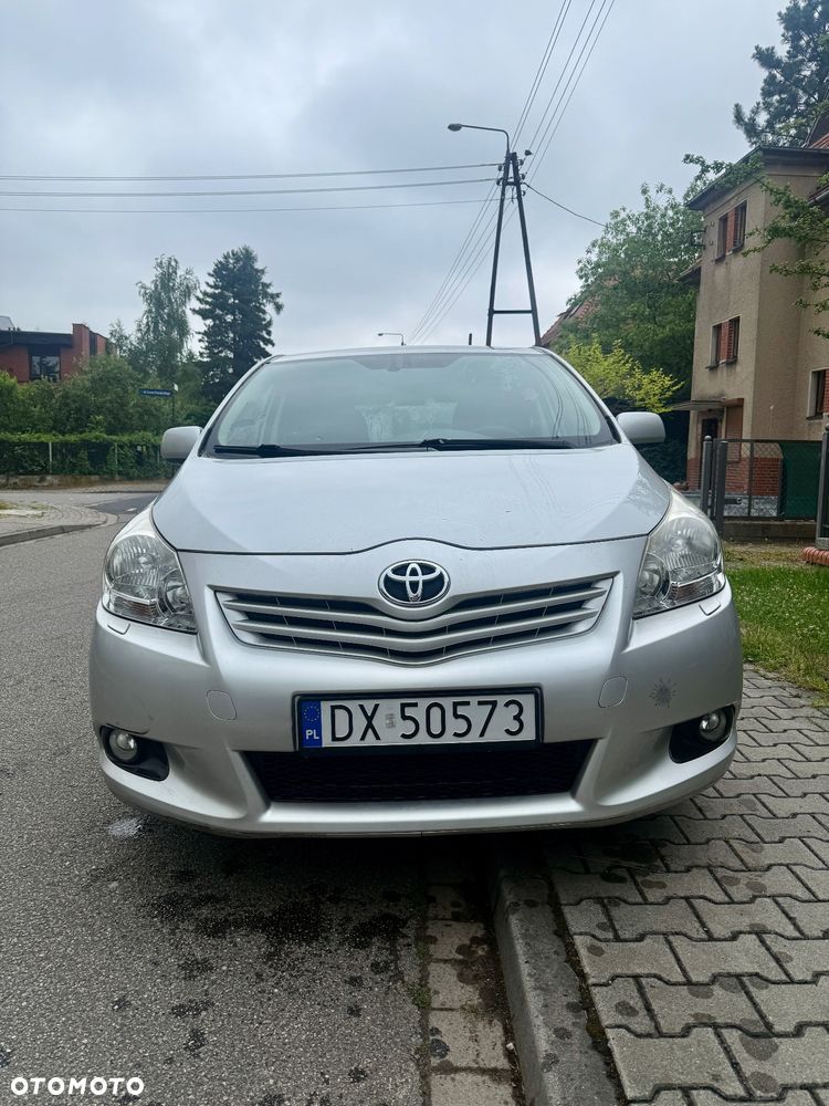Toyota Verso 2009 photo 3