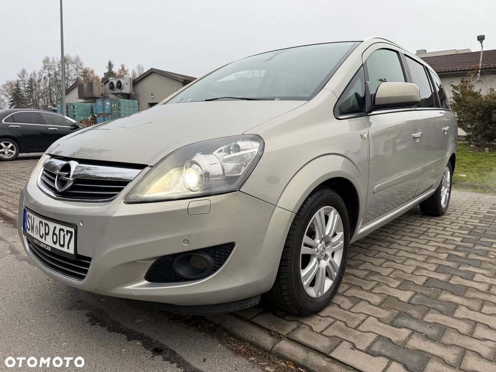 Opel Zafira 1.8 Family Plus - 2