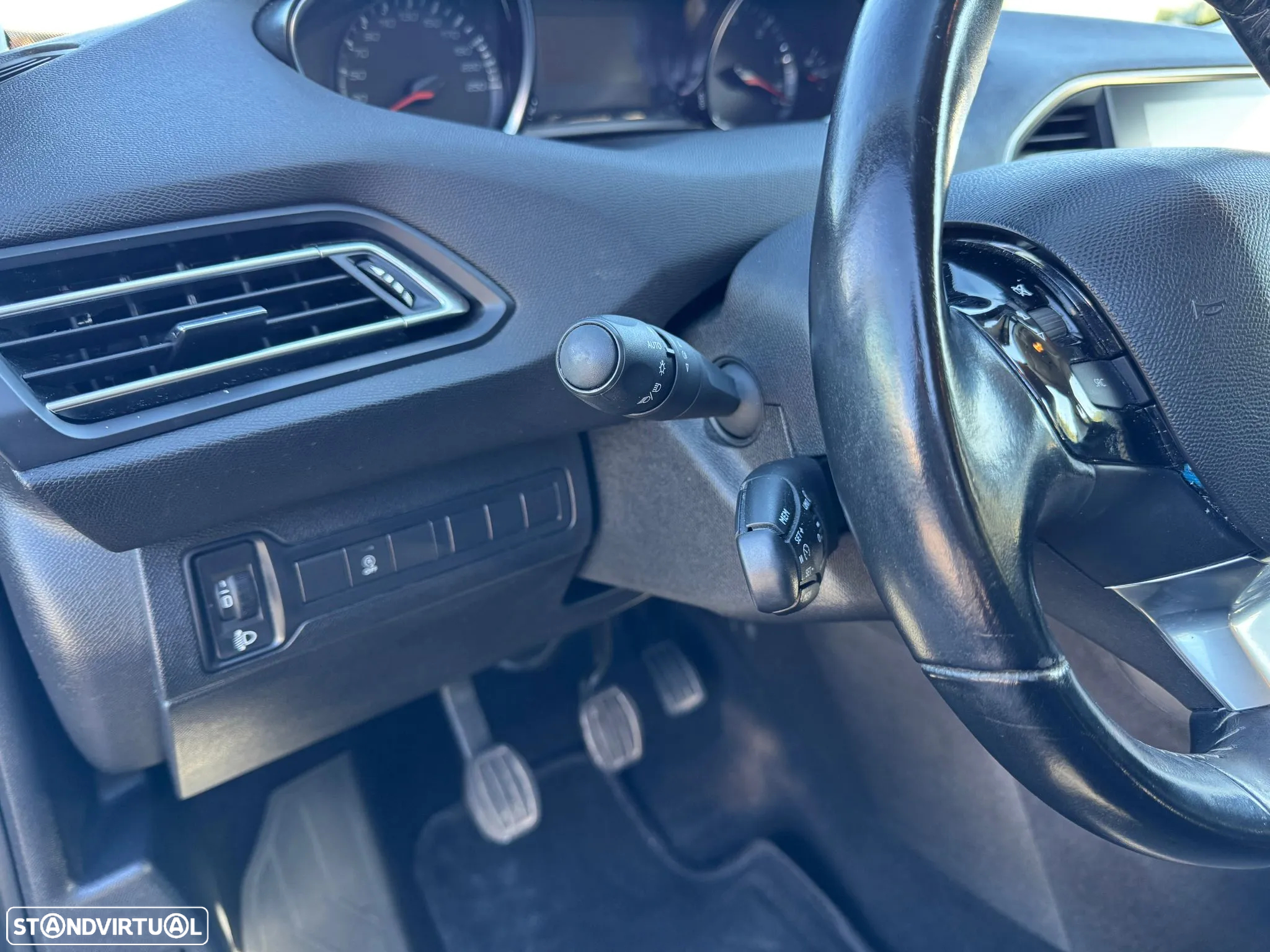 Peugeot 308 1.5 BlueHDi Active - 11