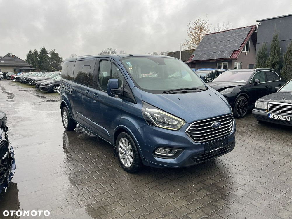 Ford Tourneo Custom - 5
