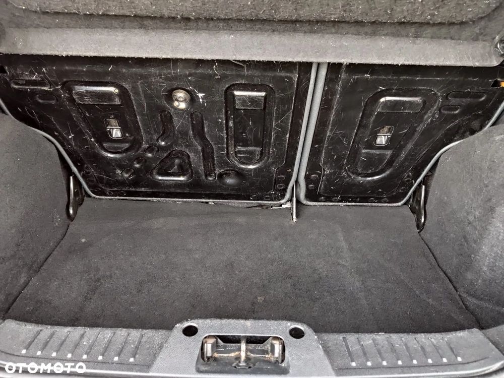 Ford Fiesta 1.4 Titanium EU5 - 29