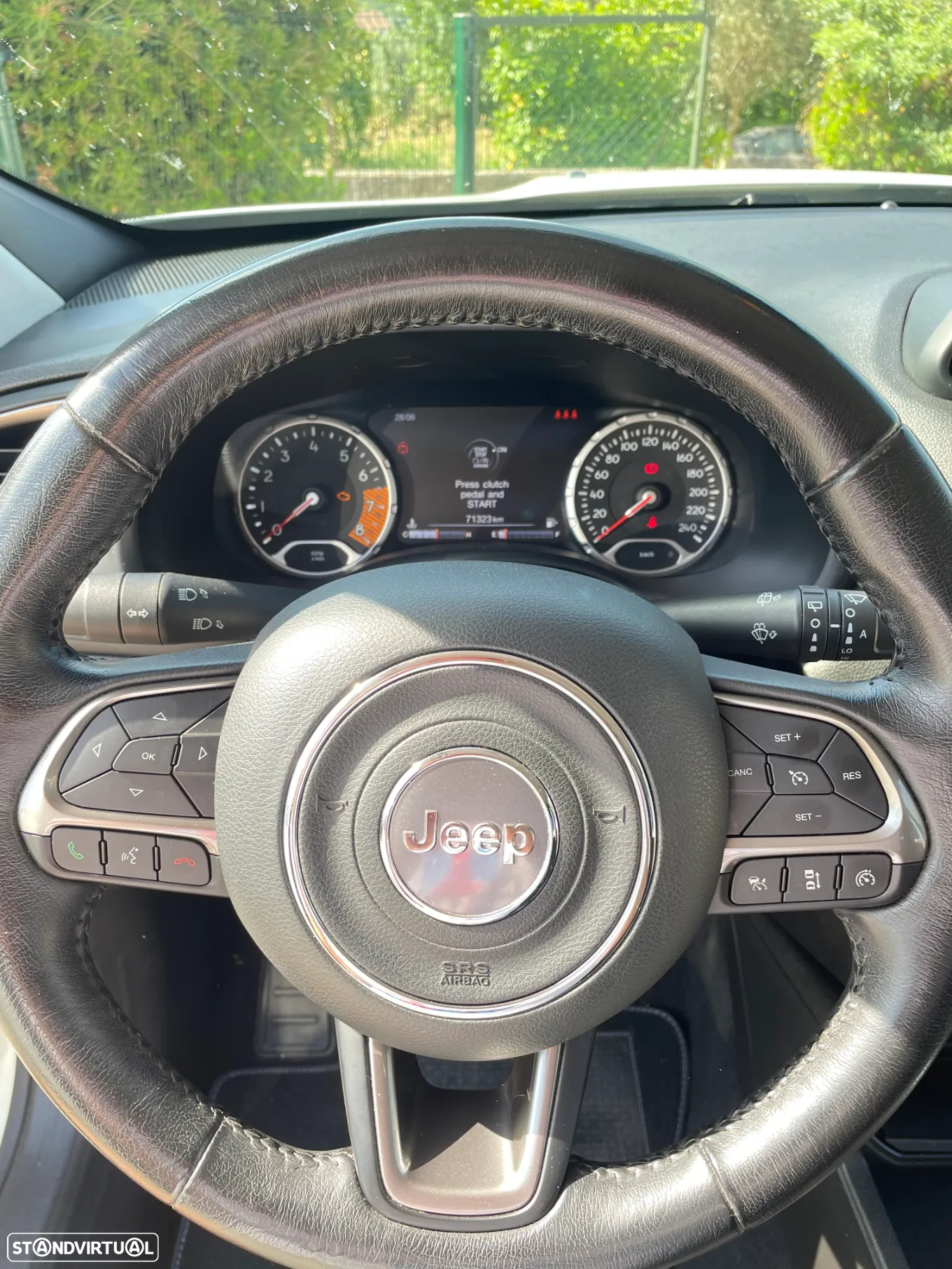 Jeep Renegade 1.0 T Limited - 19
