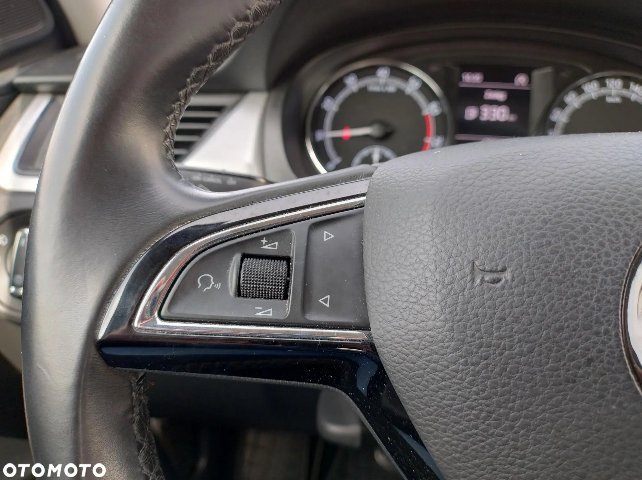 Skoda RAPID 1.0 TSI Ambition - 26
