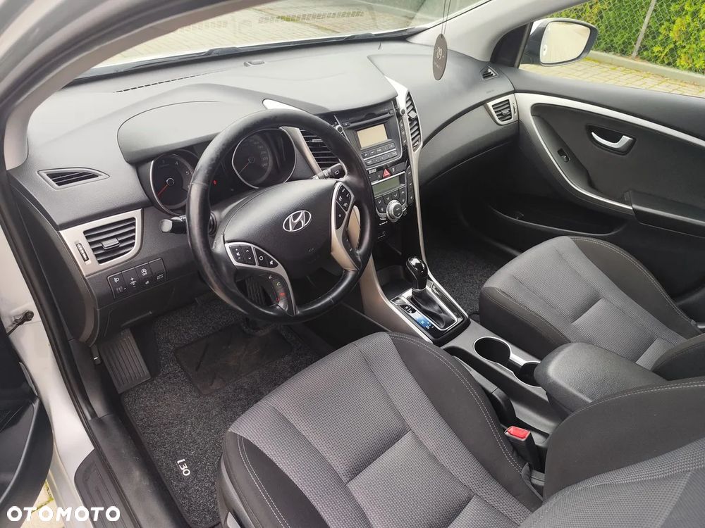 Hyundai i30 1.6 CRDi Automatik Trend - 6