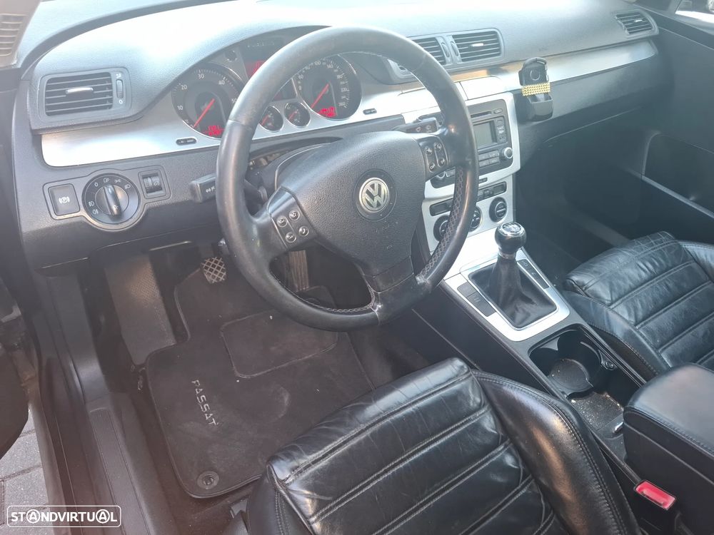 VW Passat Variant 2.0 TDi Highline - 12