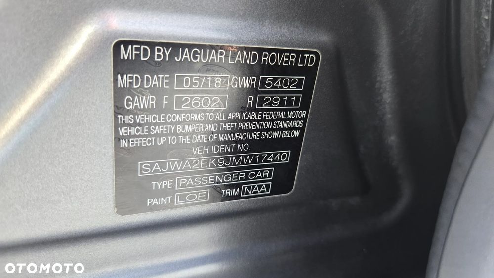 Jaguar XJR - 37