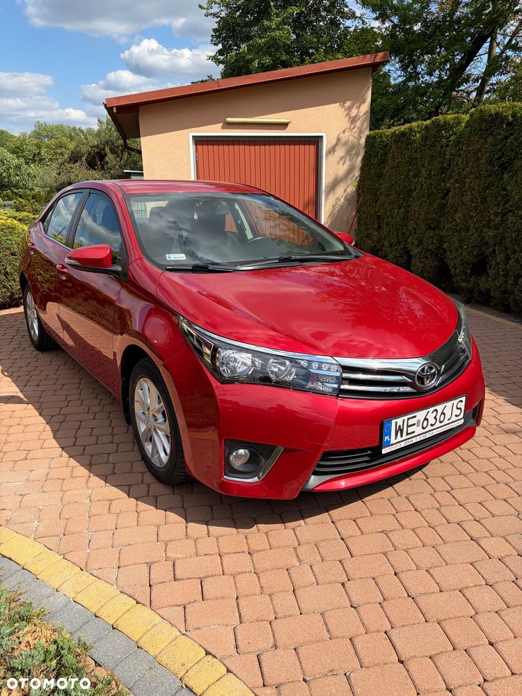 Toyota Corolla 1.6 Premium + - 1