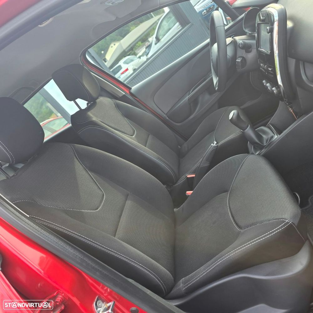 Renault Clio Sport Tourer 0.9 TCE Dynamique S - 24