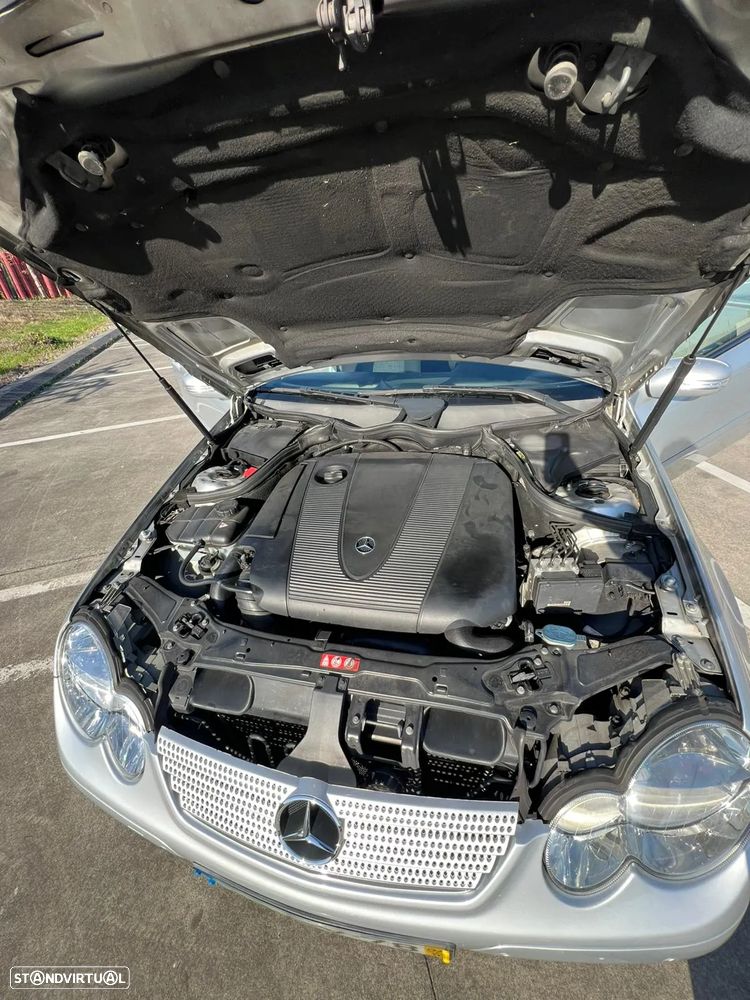 Mercedes-Benz 220 - 12