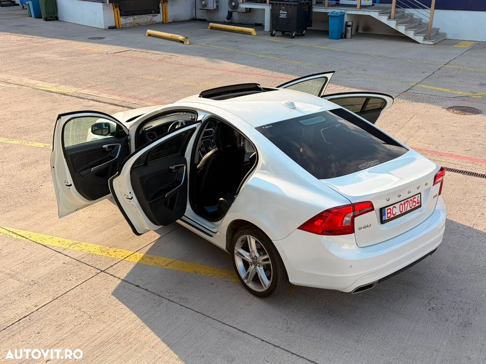 Volvo S60 D4 Geartronic Summum - 2