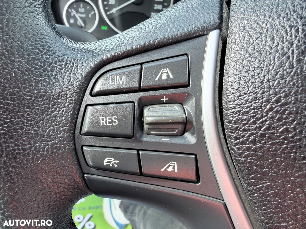 BMW Seria 3 320d xDrive Aut. Luxury Line - 17