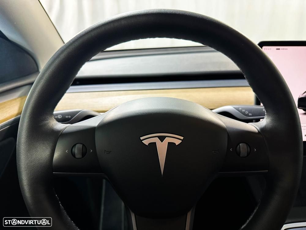 Tesla Model Y Long Range Dual Motor AWD - 41