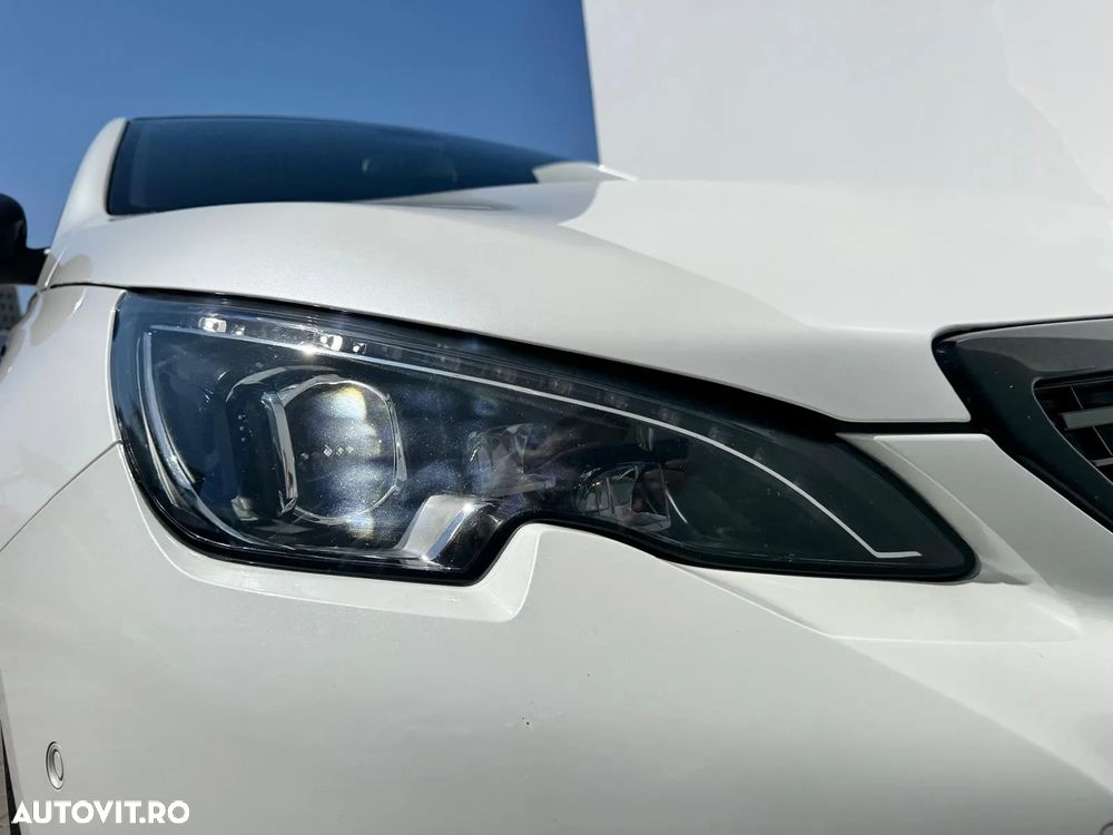 Peugeot 308 SW 1.5L BlueHDI EAT8 GT - 15